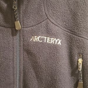 Vintage Men's Arc'teryx Sweater